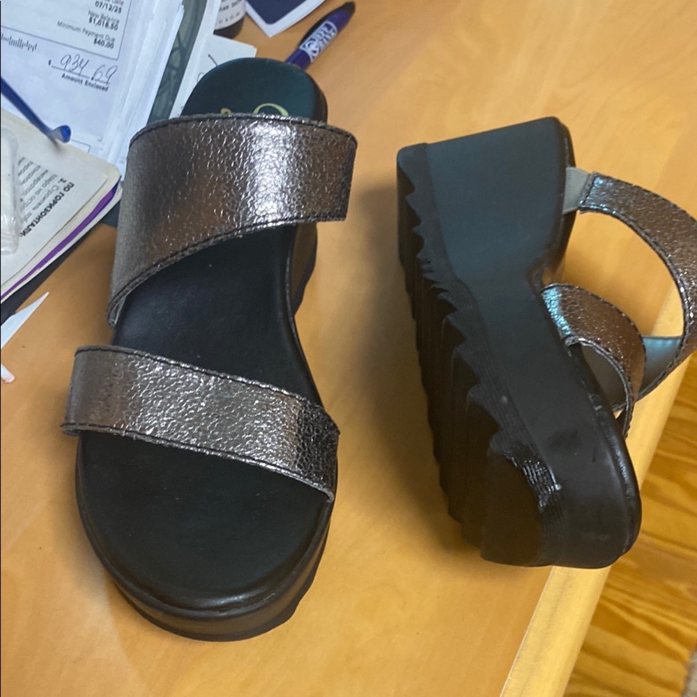 Callisto Metallic Black Platform Sandals high of the front platform 1”back 2.5”